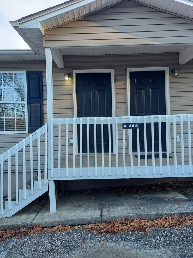 Building Photo - 1438 Vance Rd