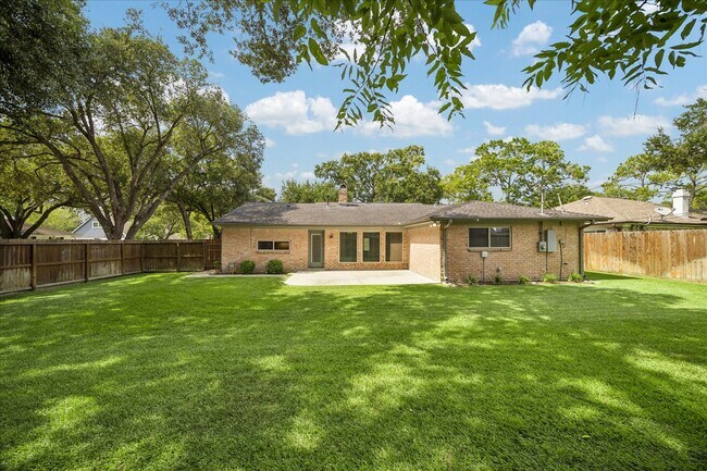 Foto del edificio - 12427 Brandywyne Dr
