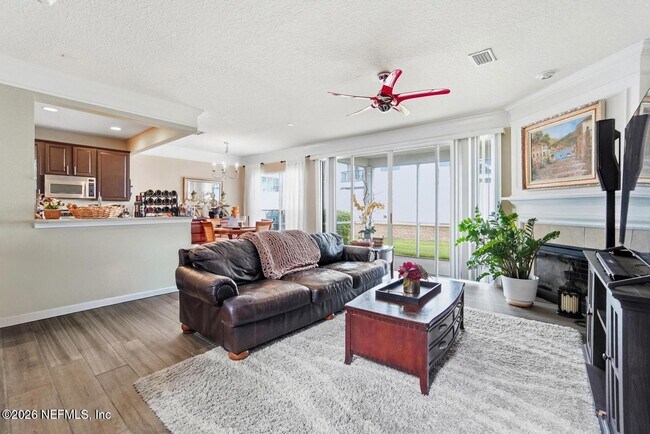 Building Photo - 4008 Lionheart Dr