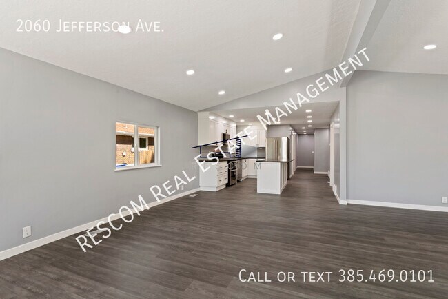 Foto del edificio - 2060 Jefferson Ave