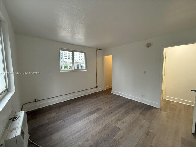 Foto del edificio - 143 SW 9th St