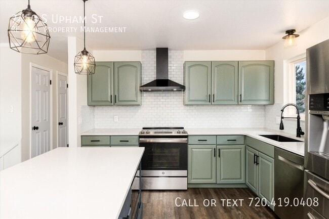 Foto del edificio - 7450 S Upham St