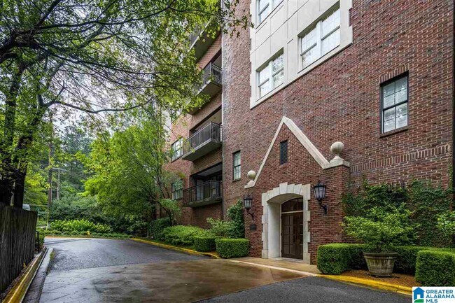 Building Photo - 521 Olde English Ln