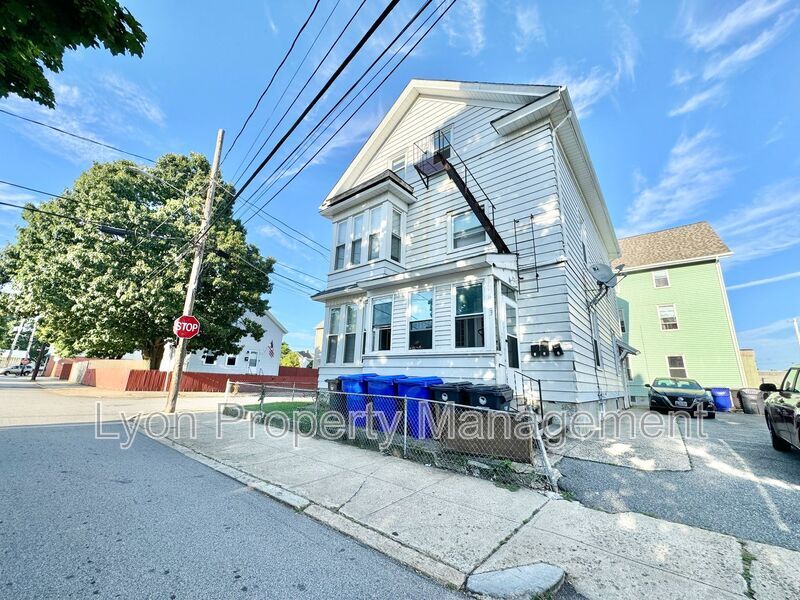 Primary Photo - 163 Park St