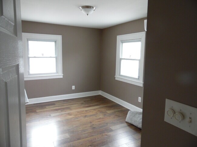 Foto del edificio - 419 W White Horse Pike