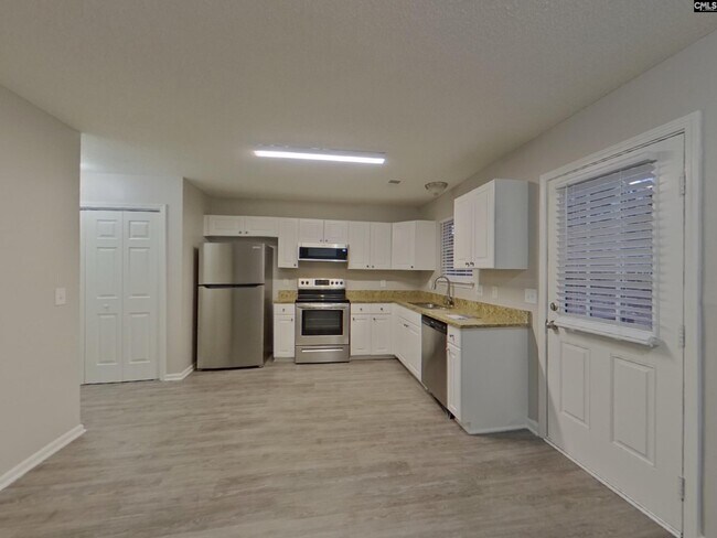 Foto del edificio - 108 Cane Brake Dr