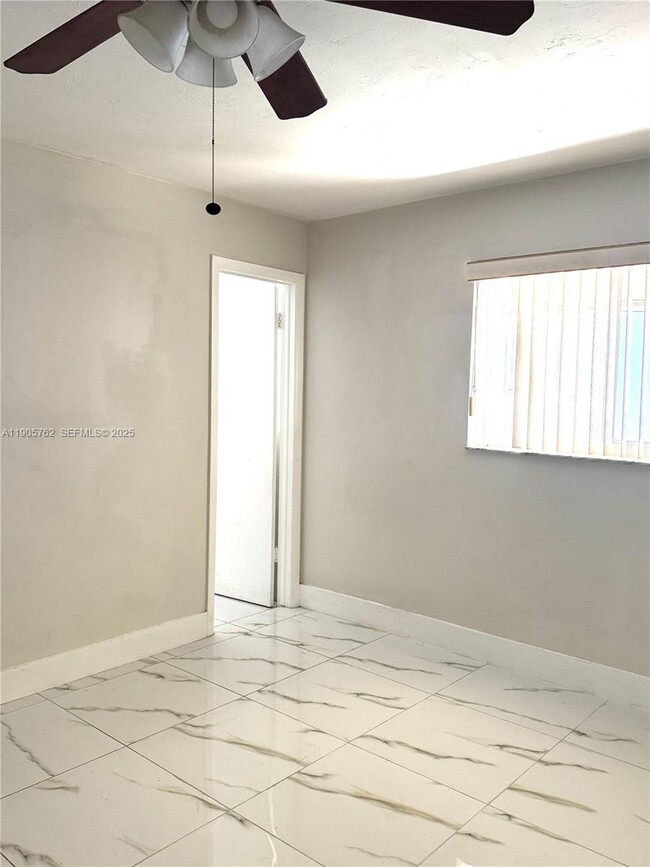 Foto del edificio - 1945 Pierce St