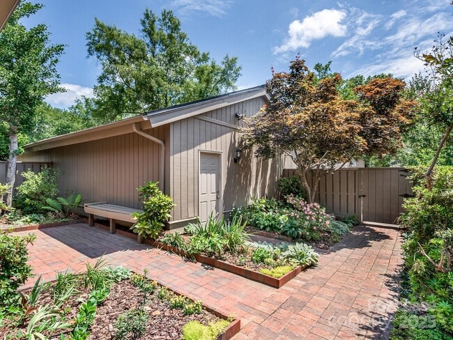 Foto del edificio - 5110 Dunes Ct