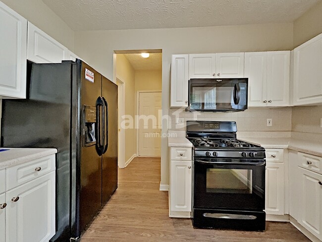 Building Photo - 2319 Clipper Ln