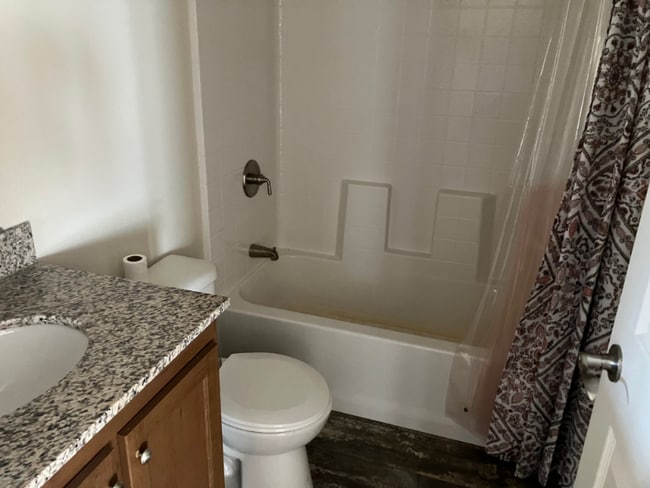 Building Photo - 70 Montecito Dr