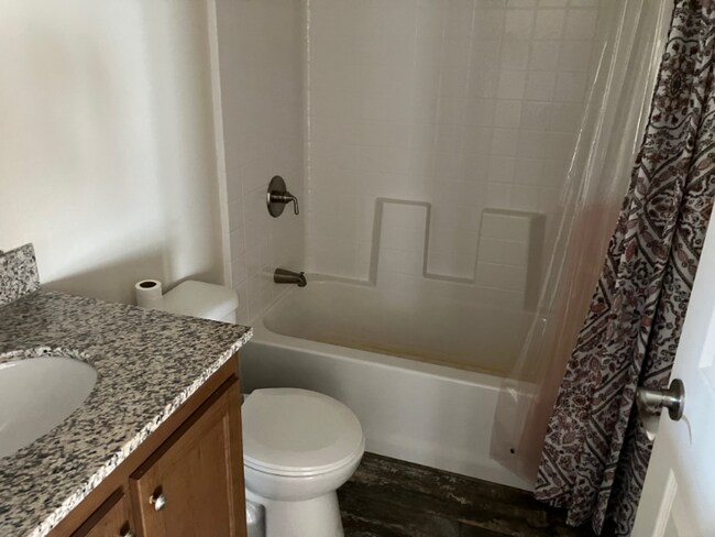 Foto del edificio - 880 Montecito Dr