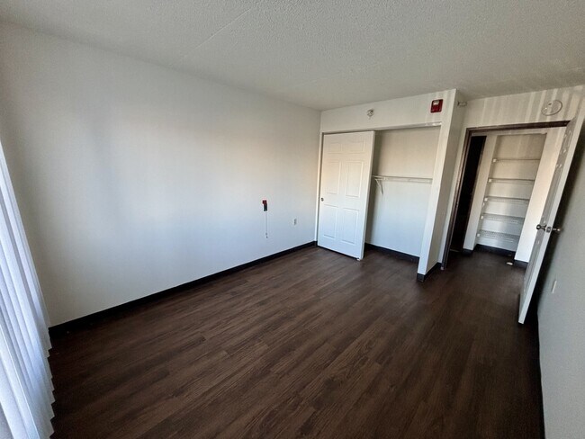 Foto del edificio - Phoenix Place Senior Apartments 62+