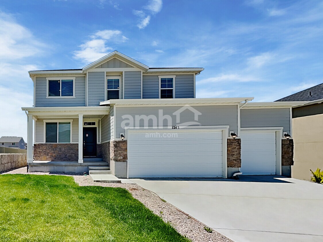 Primary Photo - 1243 N Wagon Way