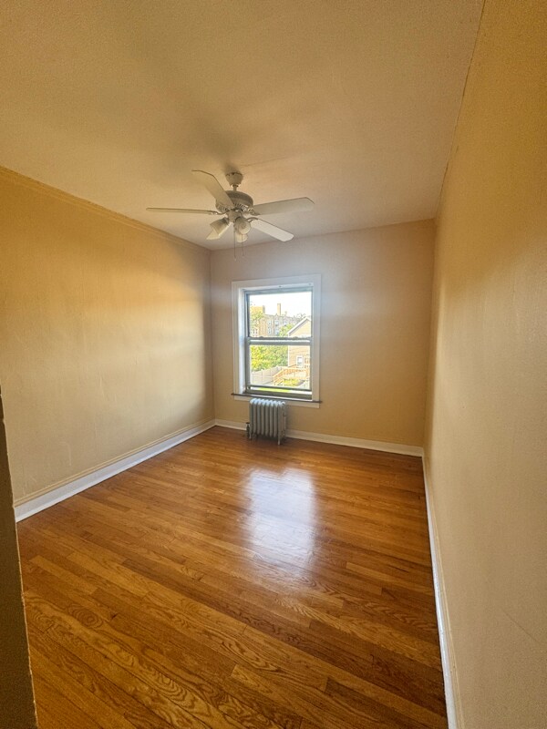 Foto del edificio - 1726 E 70th St