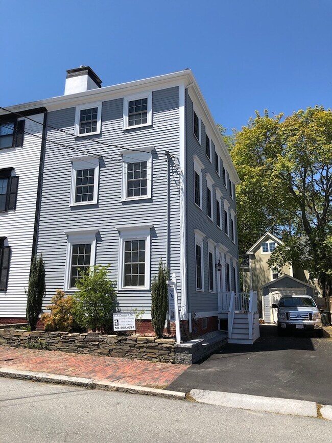 2 Court St Unit 2, Newburyport, MA 01950 Condo for Rent in