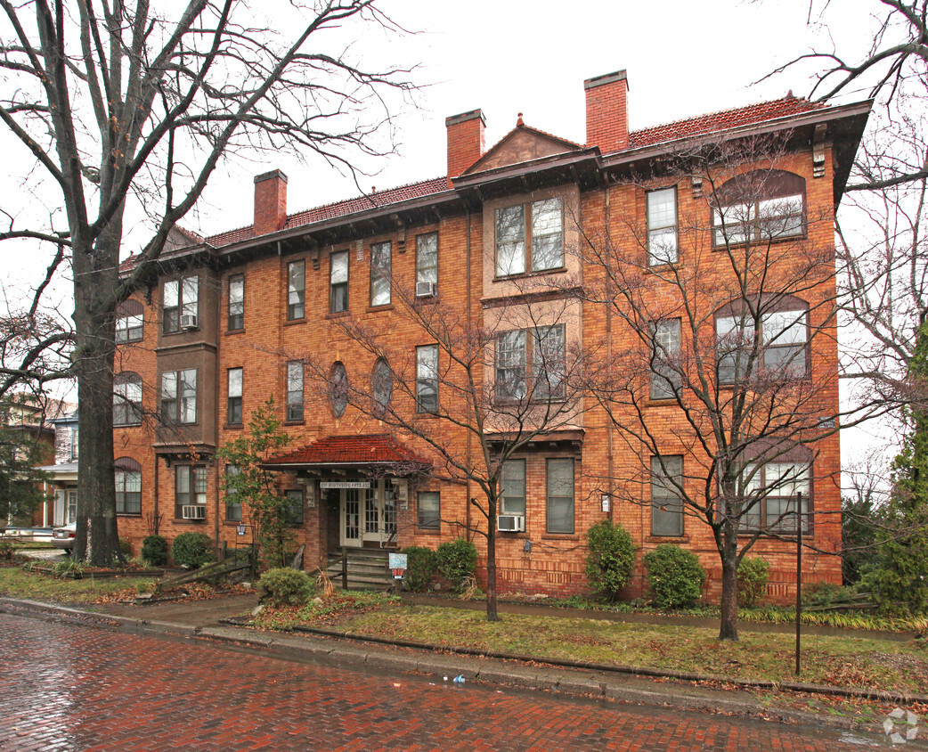 Primary Photo - 830-832 9th St