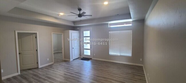 Foto del edificio - 631 Thunder Ridge Dr