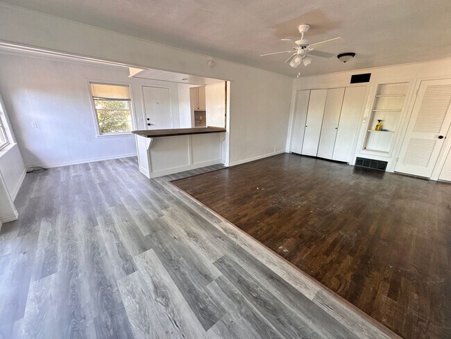 Foto del edificio - 4 Bedroom Updated Spacious Home!