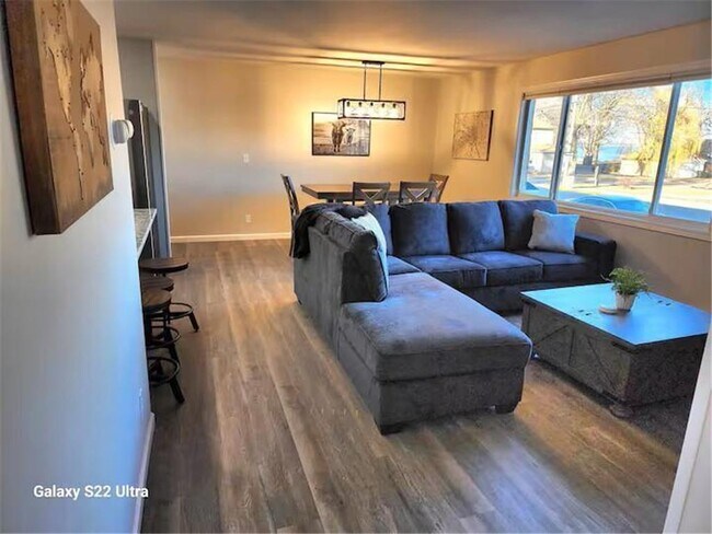 Foto del edificio - 114 Lake Ave S