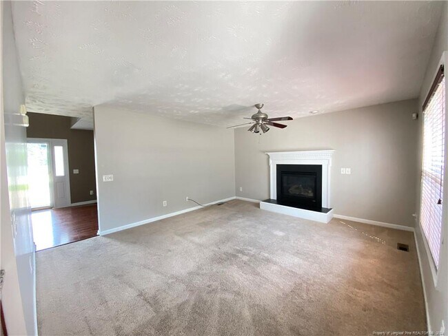 Building Photo - 284 Briarwood Pl