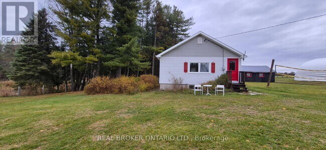 Photo du bâtiment - 7315 Langstaff Rd