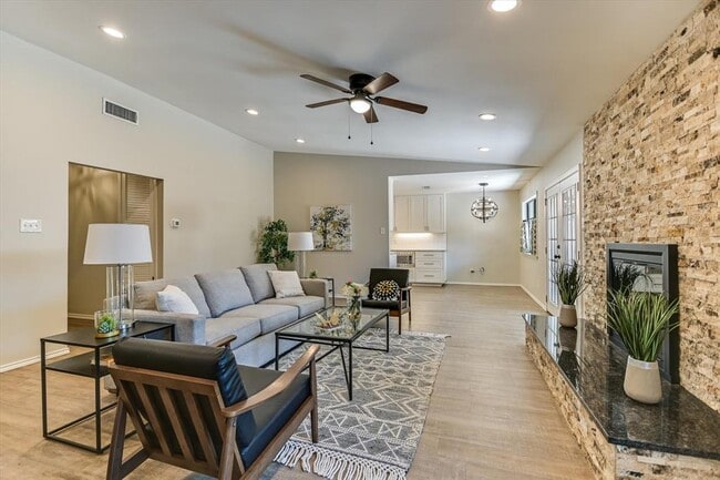 Building Photo - 4708 Cap Rock Dr