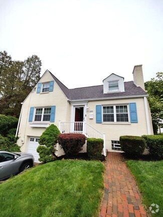Building Photo - 699 Crystal Dr