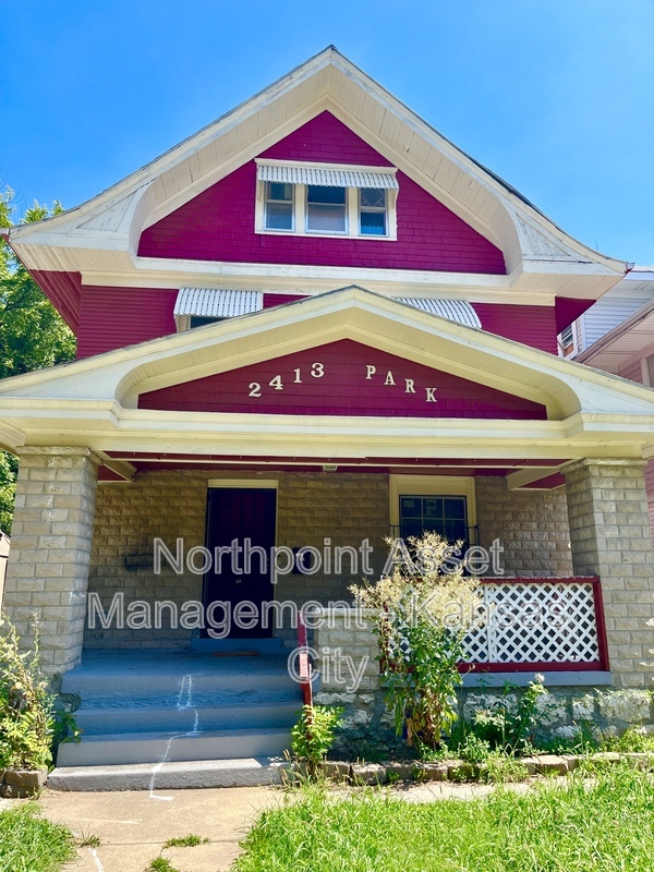 Building Photo - 2413 Park Ave