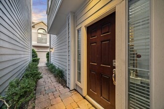 Building Photo - 3432 Cline St