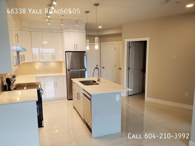 Photo du bâtiment - 5th Floor Corner Unit in Yaletown Living