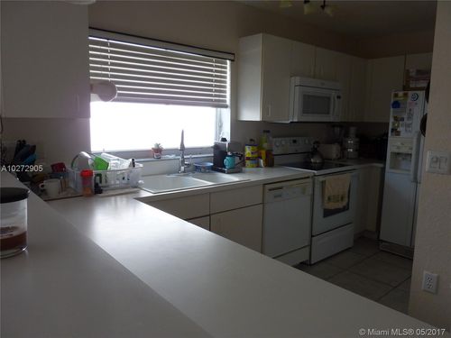 Foto del edificio - 7948 NW 196th Ter