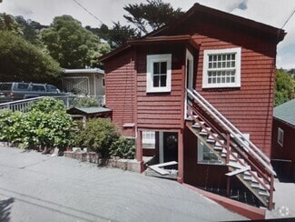 Building Photo - 16 Crescent Ave