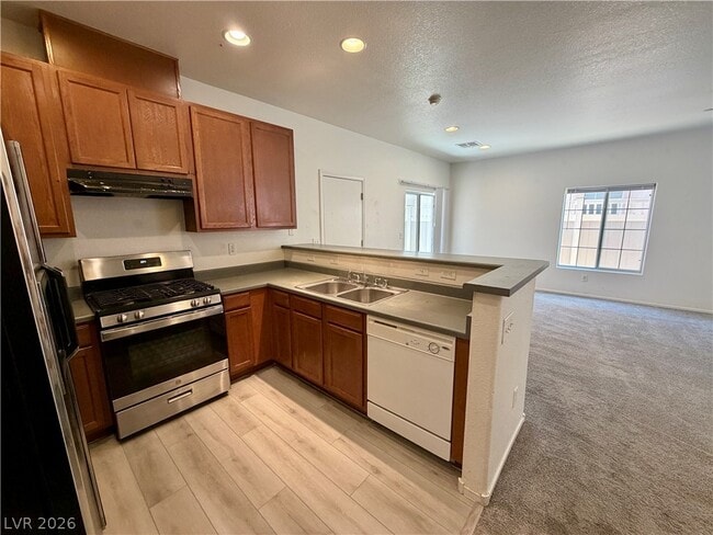 Foto del edificio - 930 Wembly Hills Pl