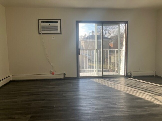 Foto del edificio - 112 S Wisconsin St