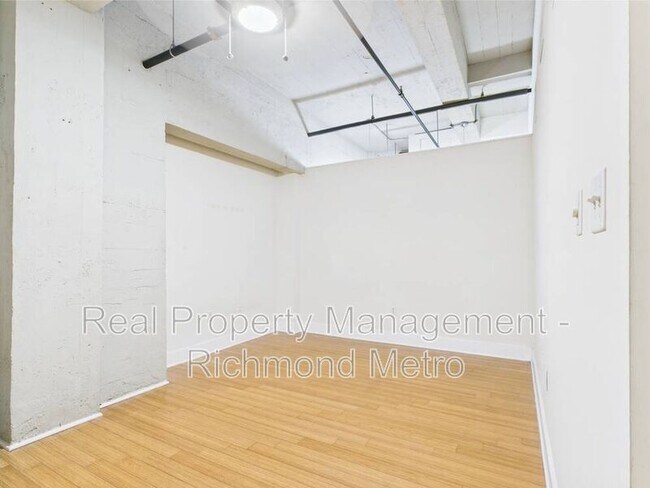 Foto del edificio - 815 Perry St