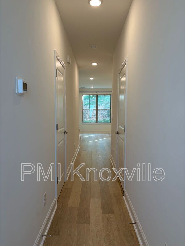 Foto del edificio - 8413 Whisper Ln