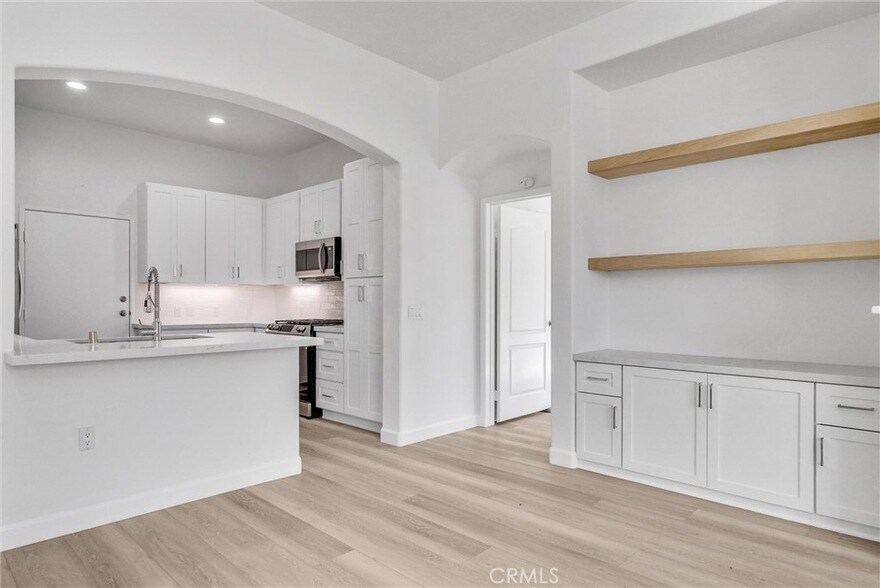 Primary Photo - 6 Celano Ct