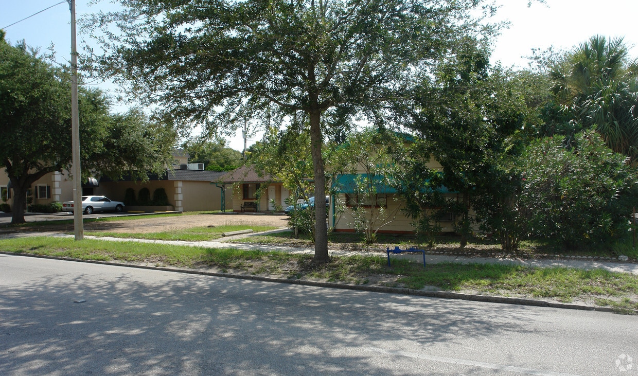 Building Photo - 3067 Dr. Martin Luther King Jr St N