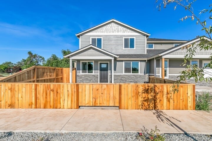 Foto principal - 1125 Annalise St