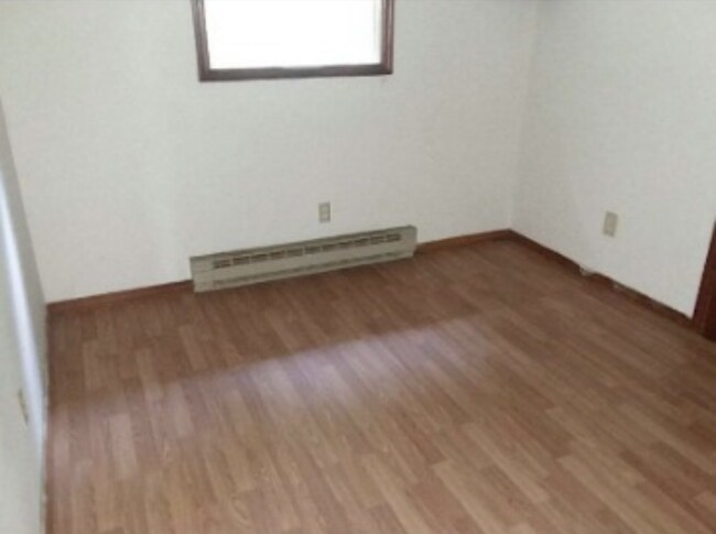 Building Photo - 477 Charlie Brown Rd