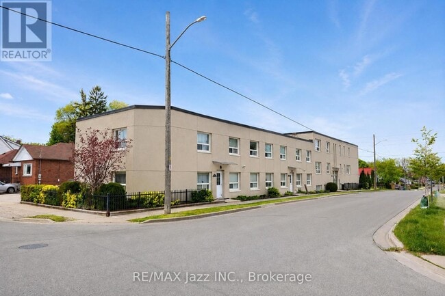 Building Photo - 209 Stacey Ave