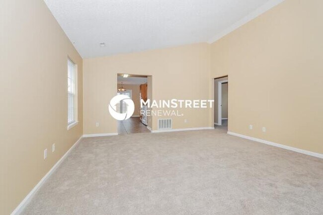 Building Photo - 3 Bedroom Pet-Friendly Home in Indianapolis, IN with Main Street Renewal