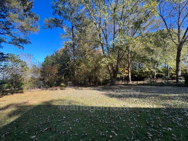 Foto del edificio - 1004 Melville Ln