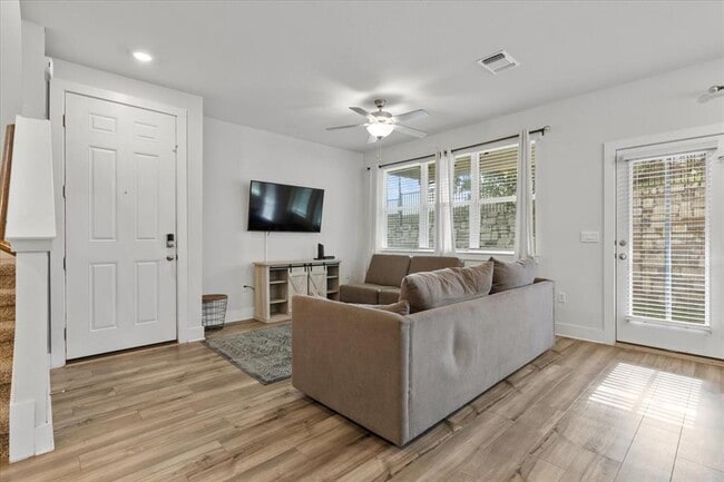 Building Photo - 7103 Terrazzo Cottage Ln