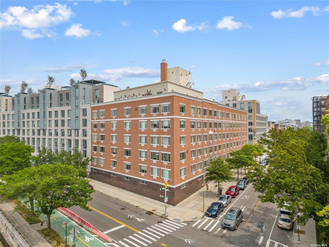 3250 Vernon Blvd Queens