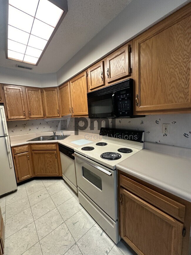 Foto del edificio - 1308 Arthur Ave