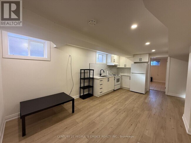 Photo du bâtiment - 61 Jeffcoat Dr