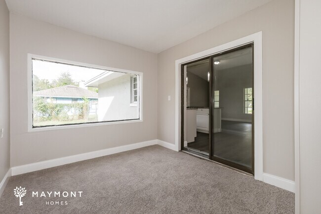 Foto del edificio - 1305 E Bay St