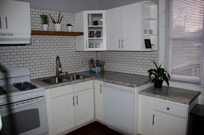 Foto del edificio - 213 18th St SE