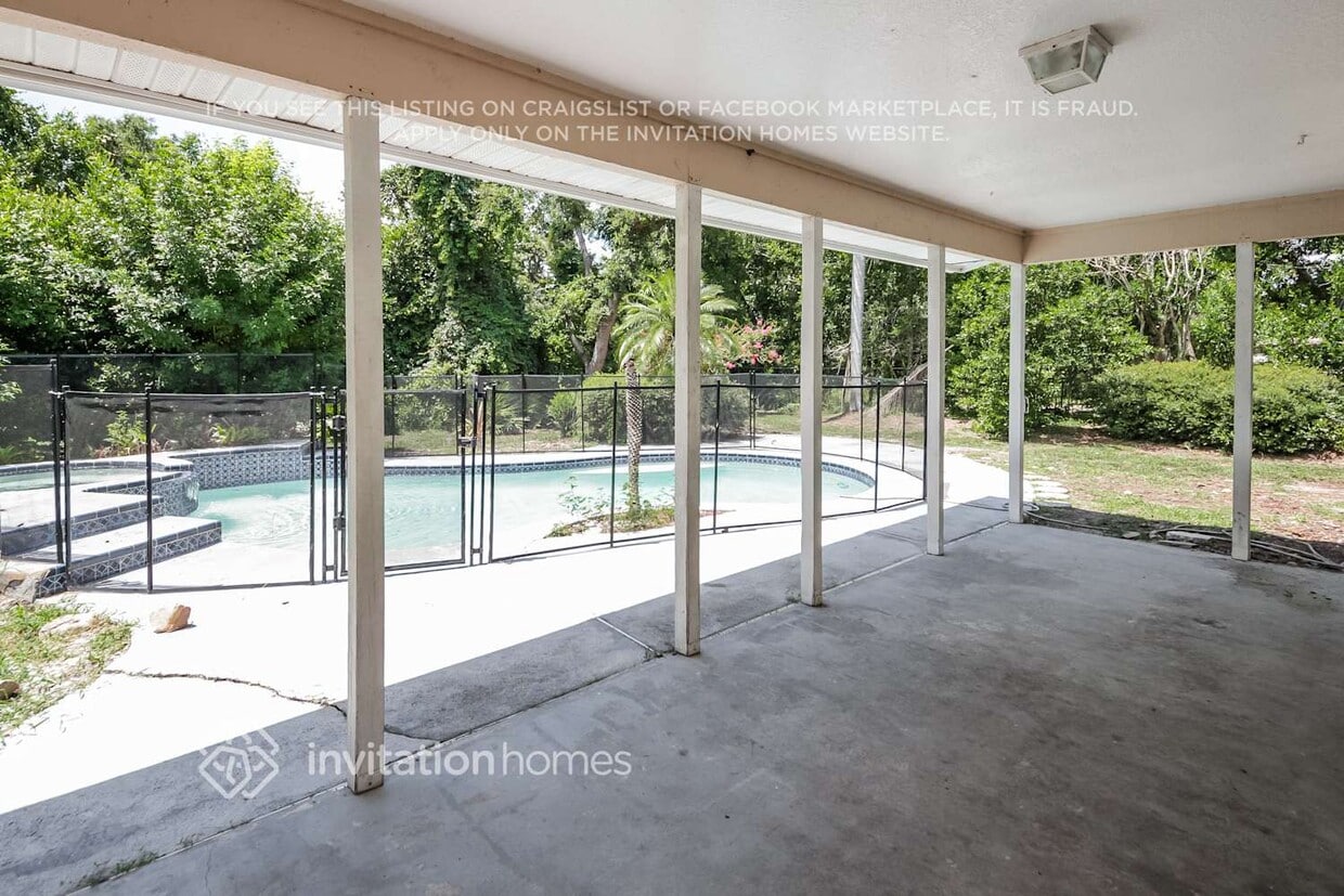 Building Photo - 7204 Lake Marsha Dr